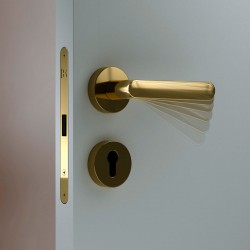 Magnetic PZ lock with soft closing handle KM 002 A Polished Brass