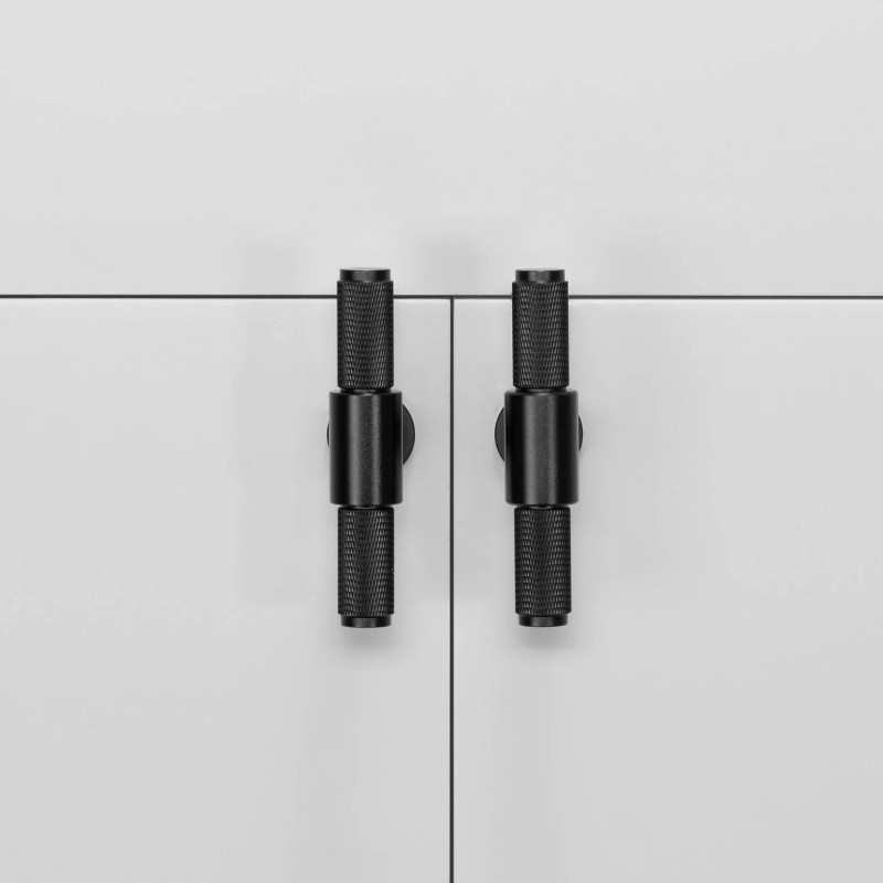 Mēbeļu rokturis T-BAR BUSTER + PUNCH CROSS — melna